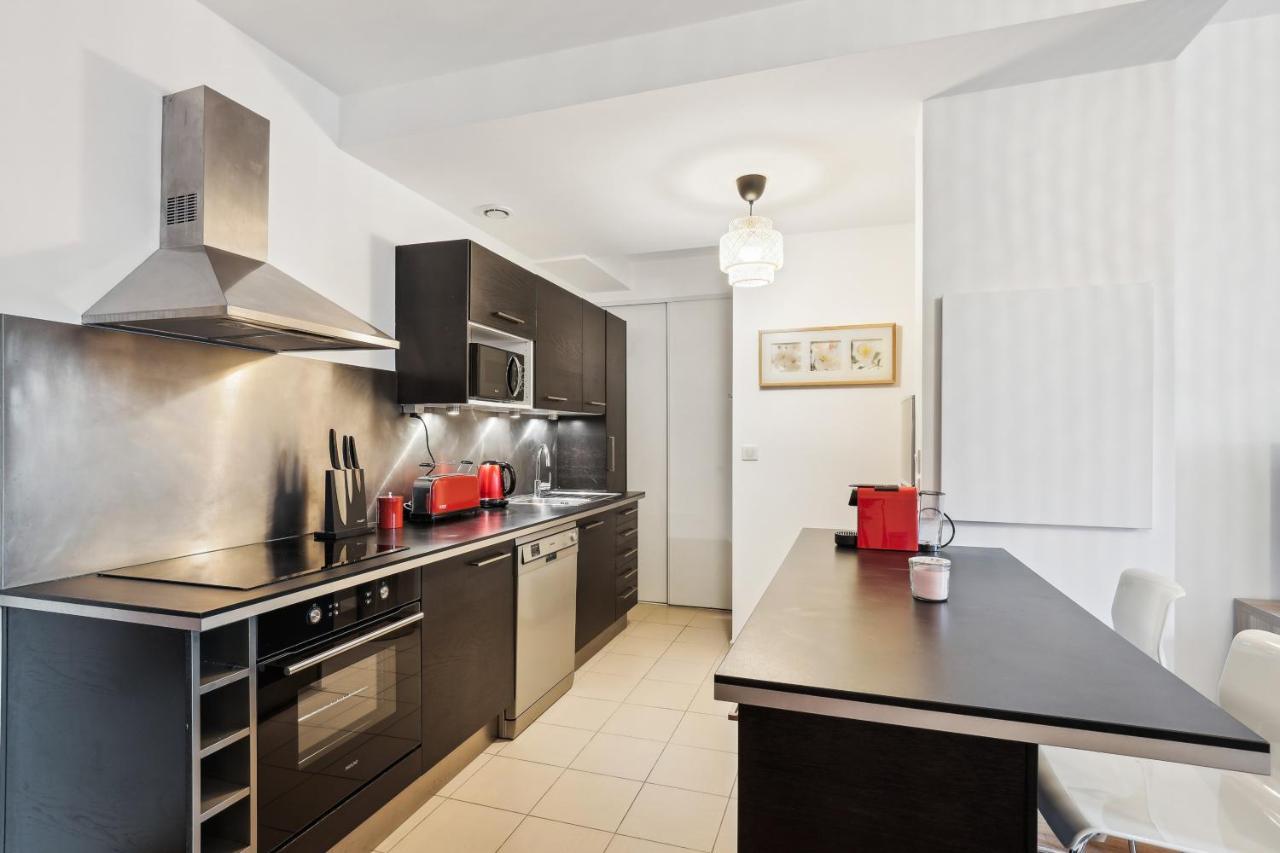 Le Montesquieu Apartamento Versalhes Exterior foto
